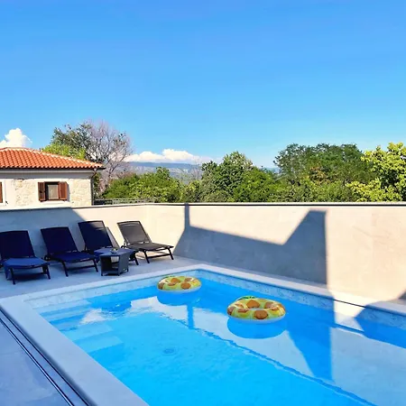 Apartment Bonum Mit Privatem Pool By Interhome *