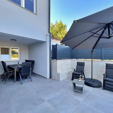 Bonum Mit Privatem Pool By Interhome * Silo (Krk)
