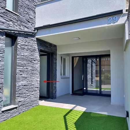 Bonum Mit Privatem Pool By Interhome
